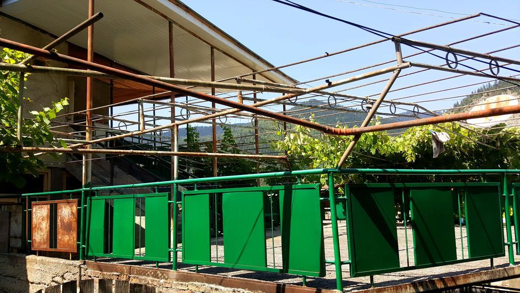 Guest House Salome Borjomi Exterior photo