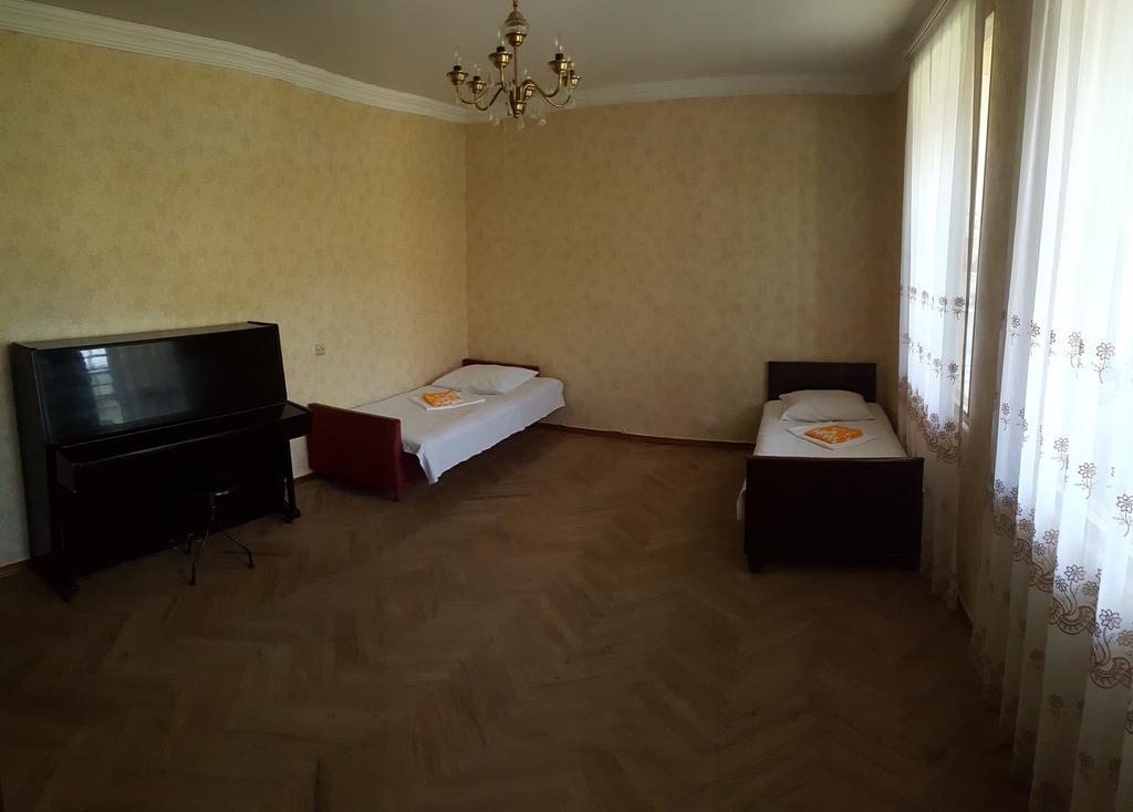 Guest House Salome Borjomi Exterior photo